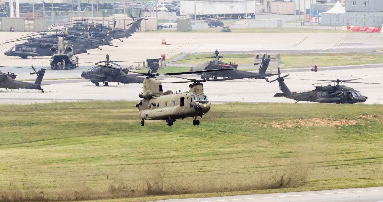 Military helicopters at Camp Humphreys, a major US military base in Pyeongtaek, 65 kilometers south of sSeoul on May 21, 2024 (Yonhap)