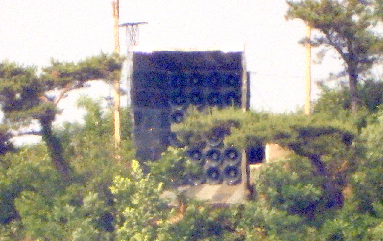 North Korean loudspeakers are set up for propaganda broadcast in response to South Korea's reopening of propaganda broadcasts on Tuesday. (Yonhap)