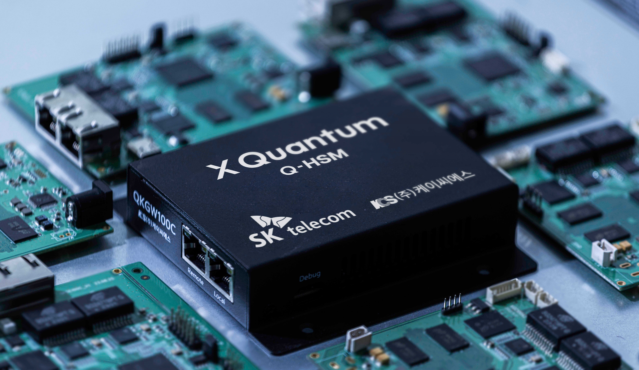 An image of the SK Telecom-led quantum alliance's first next-generation quantum cryptography chip, Q-HSM (SK Telecom)