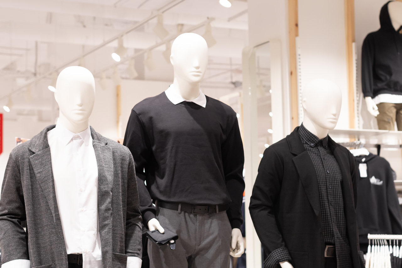 Black is the favorite color for clothing among Korean men and women, a survey finds. (123rf)