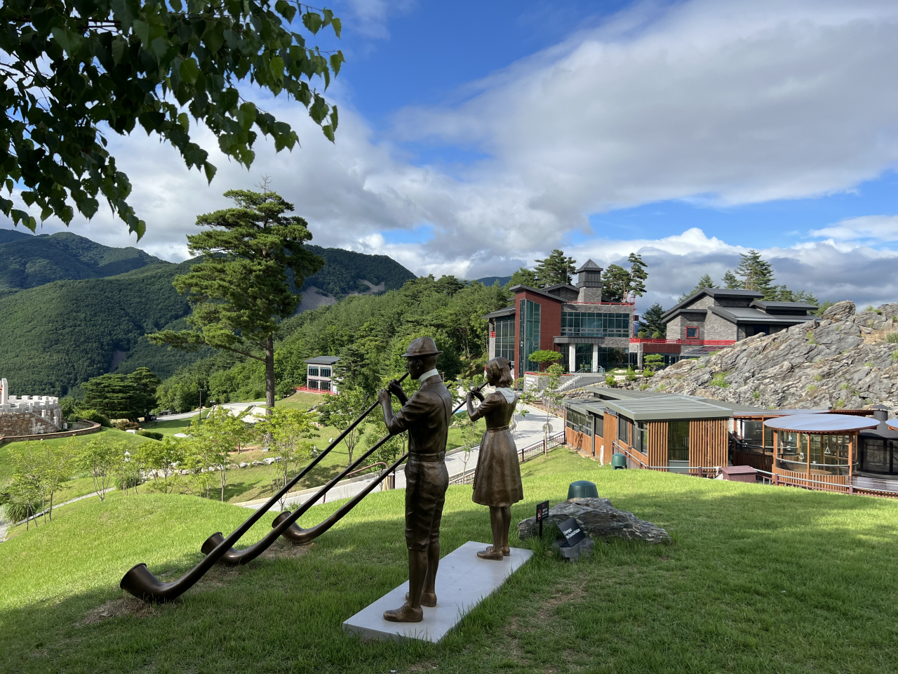 Romyzian Garden's Mountain House hotel at the summit of Garisan, a mountain in Jeongseon, Gangwon Province is seen in this photo taken on Saturday. (Kim Jae-heun/Korea Herald)