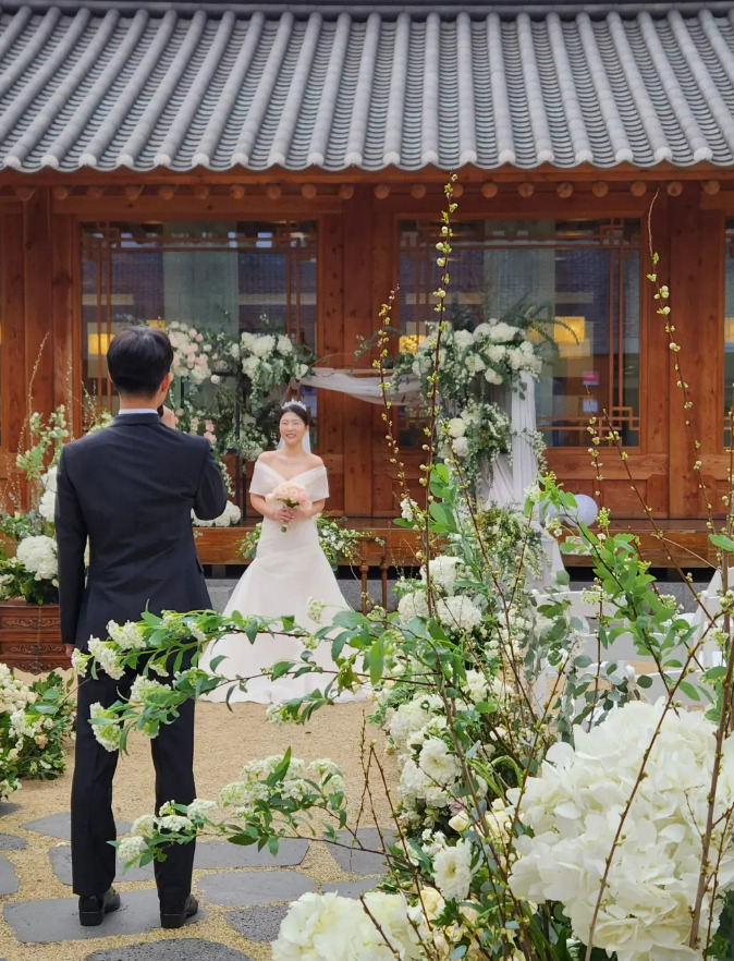 A wedding rehearsal takes place at the Seoul K-Medi Center in Dongdaemun-gu, Seoul, operated as a public wedding venue. (Seoul Metropolitan Government)