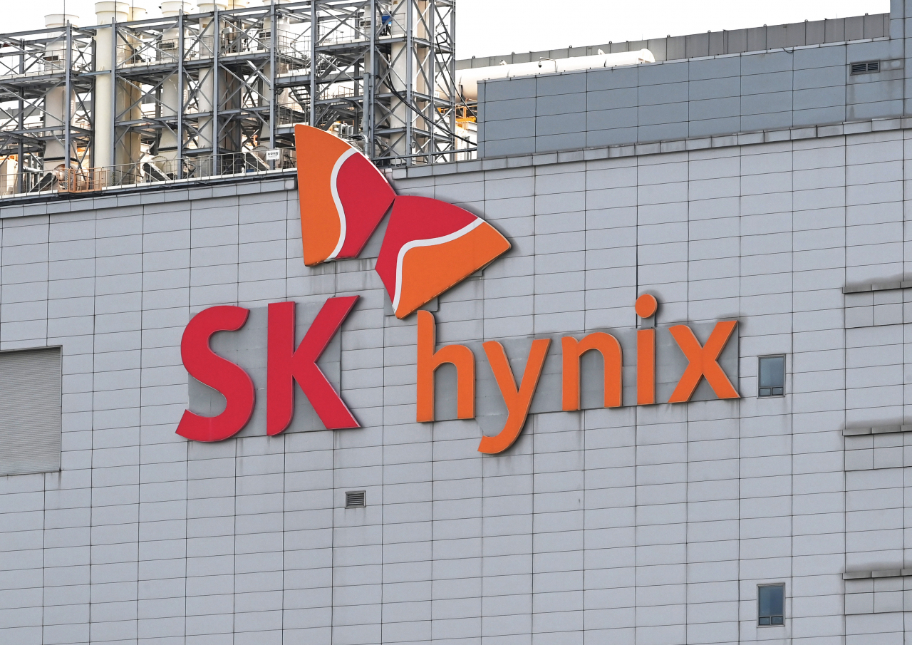 SK hynix reports earnings surprise in Q3 on AI chip boom