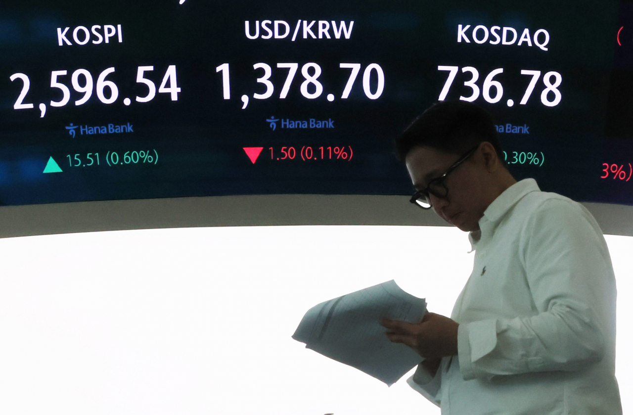 Seoul shares open higher after US tech gains