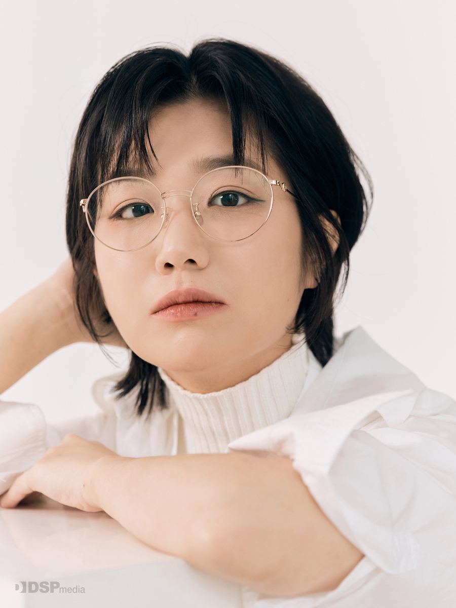 [Herald Interview] Ahn Ye-eun returns as a storyteller with 'Story Bundle'