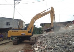 현대重, 지진 피해 에콰도르에 굴삭기 긴급 지원