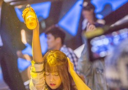 ‘청춘시대’ 한승연, 섹시 댄스 폭주…강남 유명 클럽 장악
