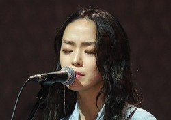 [현장;뷰] ‘컴백’ 김윤아 “10개월 휴식, 쉬는 동안 번아웃 증후군 겪었다”