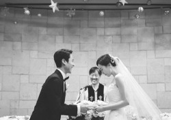 정우♥김유미 부부, 결혼 11개월 만에 부모됐다..“기쁘고 감격스러워”