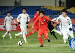 [AFC U-23 챔피언십] 한국 공격 살린 '첫 선발' 장윤호의 헌신