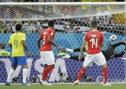 브라질 스위스 , 예측할 수 없는 E조 순위싸움...모두가 놀란 결과