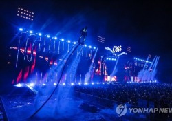 '블루 플레이그라운드' 8월18일 개최, 가수 공연 외에 19금 프로모션은?