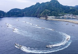 후쿠시마 원전 오염수 방출 결정에 뿔난 울릉 어민 해상시위