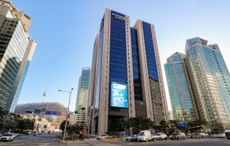 Woori Bank joins race for 4th online-only lender