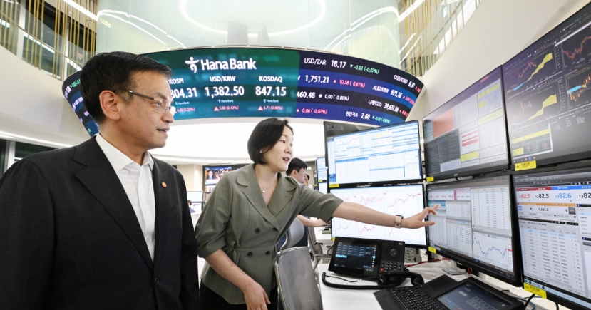 Korea soft-launches longer forex trading hours