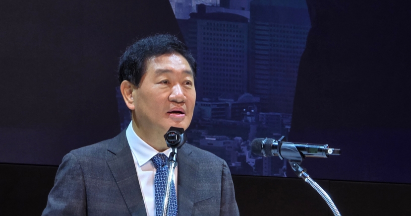 Samsung CEO calls for unrivaled technological leadership