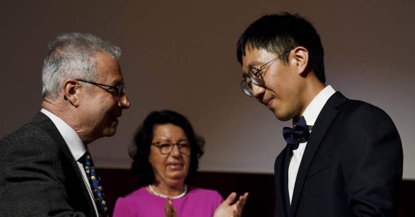 June Huh becomes 1st Korean descent to win Fields Medal