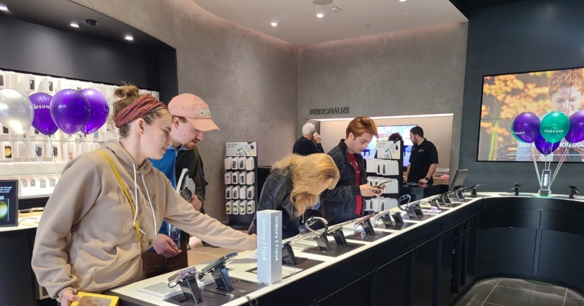 [From the Scene] Samsung store offers new shopping experience to Galaxy aficionados in LA