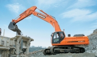 Doosan Infracore showcases 5G remote excavator