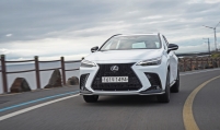 [Behind the Wheel] Lexus’ first plug-in hybrid offers smooth, economical yet luxury driving