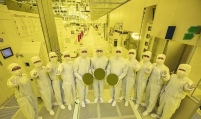 Samsung starts mass production of world’s first 3-nm chips