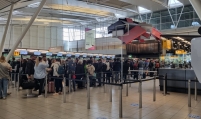 [From the Scene] Manpower shortage amid travel surge strikes Schiphol Airport