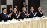 Yoon joined by chaebol leaders on US trip amid concerns of protectionism