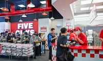 Five Guys sells 15,000 burgers in 1st week in Seoul