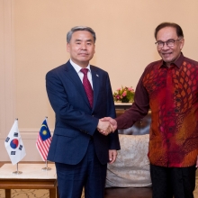 S. Korea's defense chief meets Malaysian prime minister