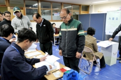 Voters hope new Seoul mayor will bring better welfare