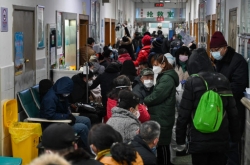 China counts 2,700 cases of new virus, 80 deaths