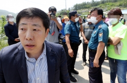 Police search property of ex-NK defector at center of anti-Pyongyang leafleting