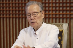 Ex-Culture Minister Lee O-young dies at 89
