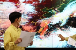 Super Typhoon Hinnamnor approaches S. Korea