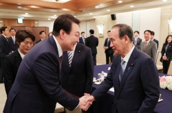 Yoon meets former Japanese leaders