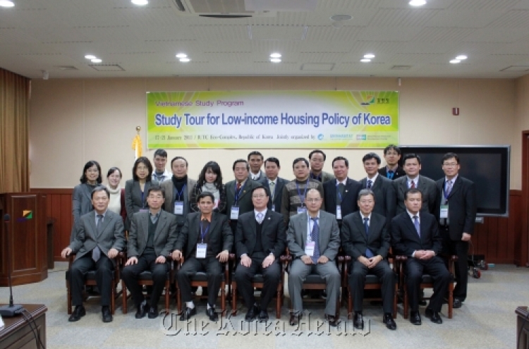 Gangwon shares affordable housing know-how with Vietnam
