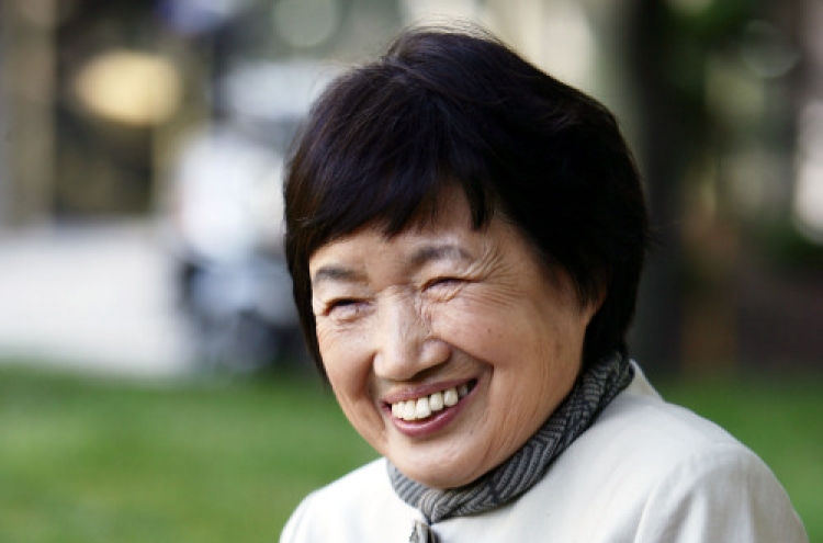 Beloved novelist Park Wan-suh dies at 80