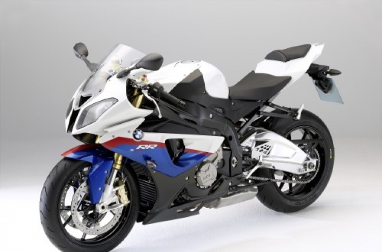 BMW dominates large bike market