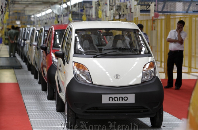 Tata looks at selling Nano in Asia