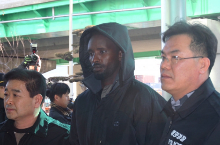 S. Korean court issues arrest warrants for 5 Somali pirates