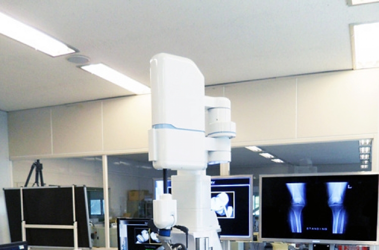 Hyundai Heavy develops robot for joint surgery