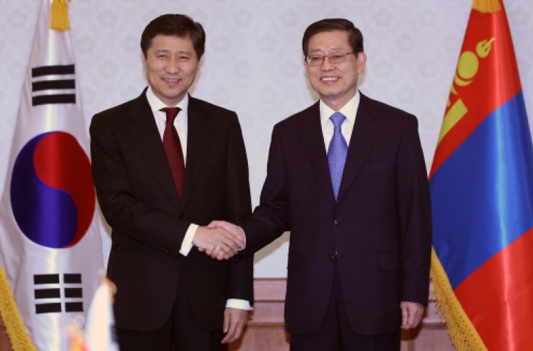 S. Korea, Mongolia talk economic, civilian ties