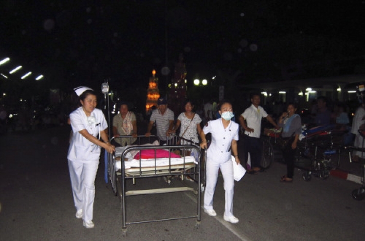 Quake in Myanmar kills more than 60