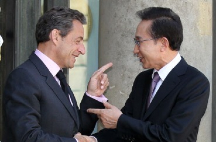 Lee, Sarkozy discuss G20, trade ties