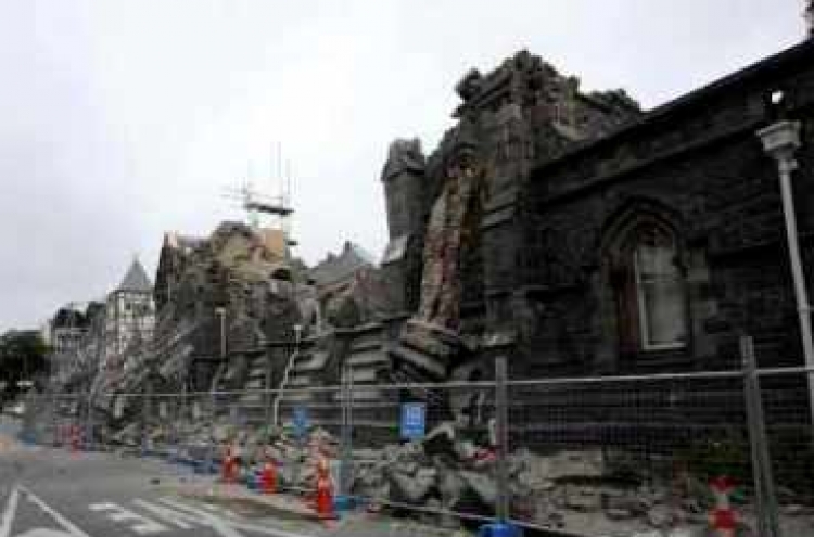 Strong quake again rocks damaged New Zealand city