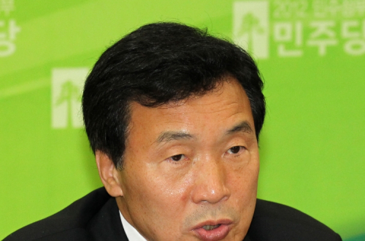 Opposition leader to make China visit