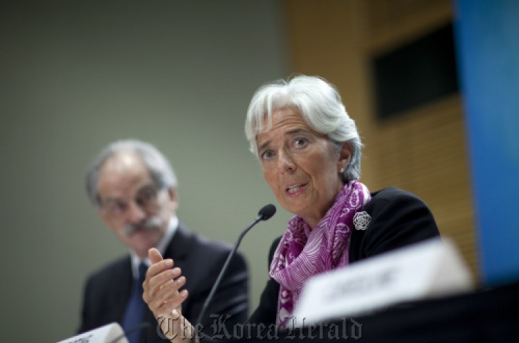 IMF chief calls on U.S. to raise borrowing limit