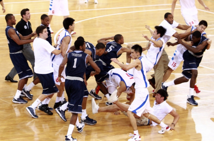 US, Chinese basketballers brawl during Biden visit