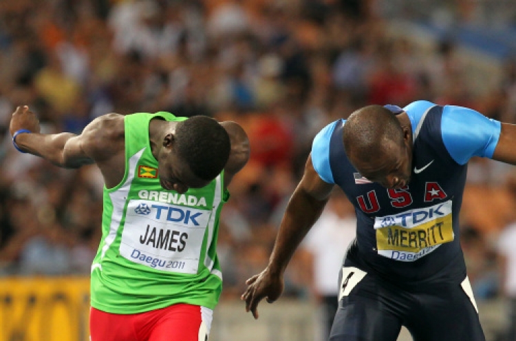 Grenada's James wins 400m title