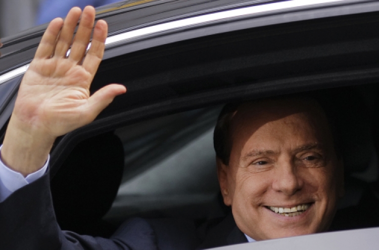 Berlusconi in court for corruption case hearing